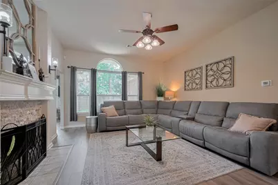 711 Stonewall Jackson Court, Conroe, TX 77302 - Photo 11