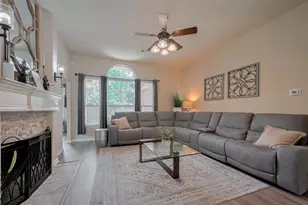 711 Stonewall Jackson Ct, Conroe, TX 77302 - Photo 11