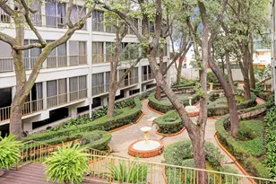 5050 Ambassador Way, Houston, TX 77056 - Photo 3