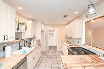 7301 Avenue L 1/2, Santa Fe, TX 77510 - Photo 3