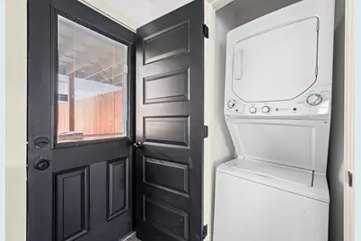 2105 Sheridan  St, Houston, TX 77030 - Photo 17