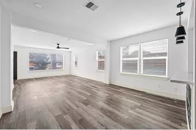 2105 Sheridan  St, Houston, TX 77030 - Photo 19