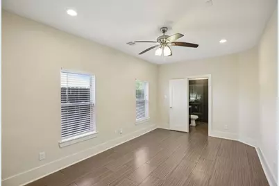 209 Burr Street #C, Houston, TX 77011 - Photo 19