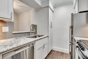 3402 Garrott St, Houston, TX 77006 - Photo 11