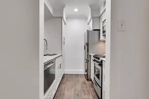 3402 Garrott St, Houston, TX 77006 - Photo 13