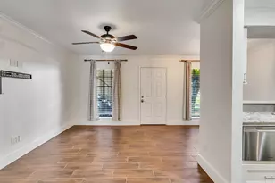 3402 Garrott St, Houston, TX 77006 - Photo 17