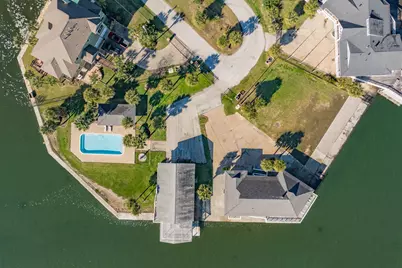 3908 Bob Smith, Jamaica Beach, TX 77554 - Photo 3