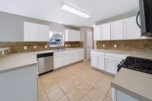 19511 S Stone Ln, Katy, TX 77449 - Photo 11