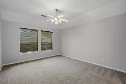 70 N Spinning Wheel Circle, The Woodlands, TX 77382 - Photo 9