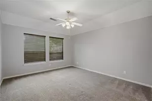 70 N Spinning Wheel Cir, The Woodlands, TX 77382 - Photo 9