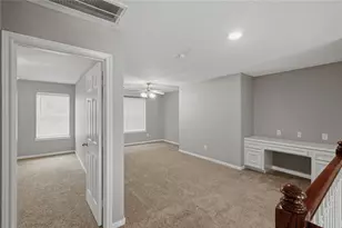 70 N Spinning Wheel Cir, The Woodlands, TX 77382 - Photo 11