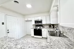 5510 Nina Lee Ln, Houston, TX 77092 - Photo 7