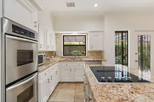 7416 Kelving St, Houston, TX 77030 - Photo 9