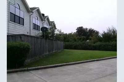 5941 South Loop E #104, Houston, TX 77033 - Photo 29