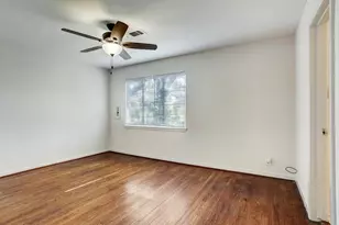 5615 Arboles Dr, Houston, TX 77035 - Photo 5