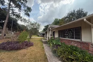 5615 Arboles Dr, Houston, TX 77035 - Photo 25