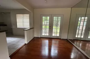 5615 Arboles Dr, Houston, TX 77035 - Photo 19