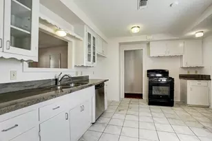 5615 Arboles Dr, Houston, TX 77035 - Photo 7