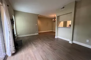 2025 Augusta Dr, Houston, TX 77057 - Photo 5