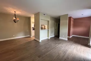 2025 Augusta Dr, Houston, TX 77057 - Photo 3