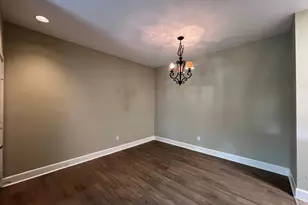 2025 Augusta Dr, Houston, TX 77057 - Photo 9