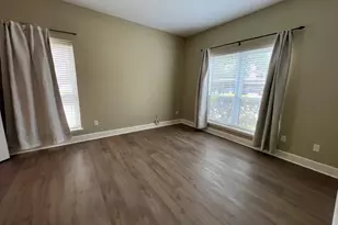 2025 Augusta Dr, Houston, TX 77057 - Photo 11