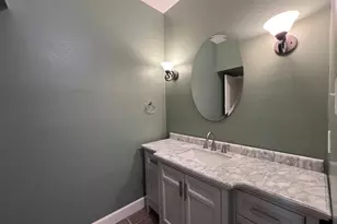 2025 Augusta Dr, Houston, TX 77057 - Photo 15