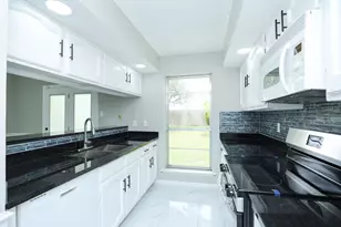 4647 Glenvillage St, Houston, TX 77084 - Photo 15