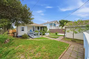 4217 Ave T 1/2, Galveston, TX 77550 - Photo 29