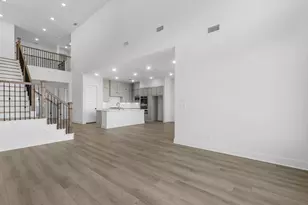 8011 Sunny Rdg Dr, Fulshear, TX 77441 - Photo 9