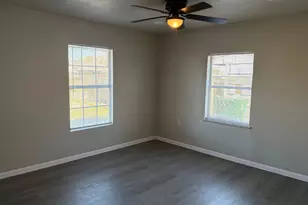 5406 Lyndhurst Dr, Houston, TX 77033 - Photo 13