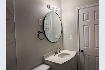 5406 Lyndhurst Drive, Houston, TX 77033 - Photo 17