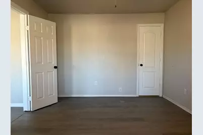 5406 Lyndhurst Drive, Houston, TX 77033 - Photo 11