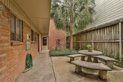 2201 Driscoll Street #4, Houston, TX 77019 - Photo 1
