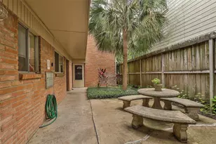 2201 Driscoll St, Houston, TX 77019 - Photo 1