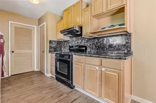 104 Talisman St, Lake Jackson, TX 77566 - Photo 15