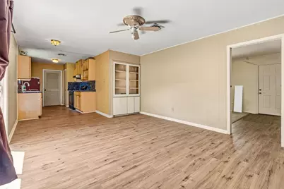 104 Talisman Street, Lake Jackson, TX 77566 - Photo 9