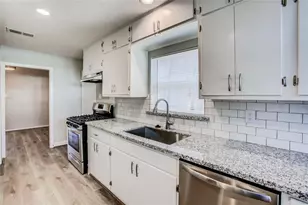 4137 Woodfin St, Houston, TX 77025 - Photo 9