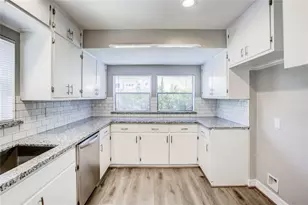 4137 Woodfin St, Houston, TX 77025 - Photo 11