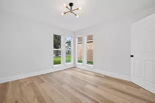 13834 Sheri Hollow Ln, Houston, TX 77082 - Photo 19