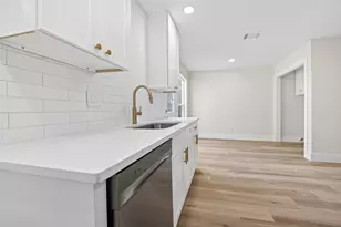 13834 Sheri Hollow Ln, Houston, TX 77082 - Photo 13