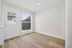 13834 Sheri Hollow Ln, Houston, TX 77082 - Photo 15