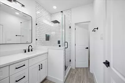 2015 Brackenridge Street #B, Houston, TX 77026 - Photo 9