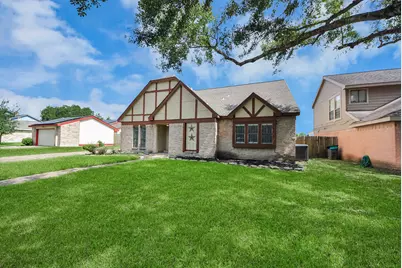 115 Squires Bend, Stafford, TX 77477 - Photo 5