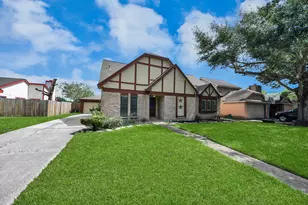 115 Squires Bend, Stafford, TX 77477 - Photo 3