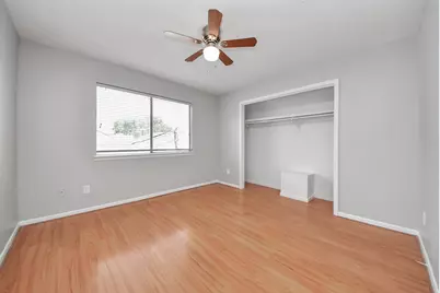 115 Squires Bend, Stafford, TX 77477 - Photo 11