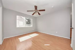 115 Squires Bend, Stafford, TX 77477 - Photo 17