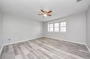 115 Squires Bend, Stafford, TX 77477 - Photo 27