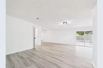 615 24th Avenue N, Texas City, TX 77590 - Photo 31