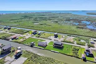 1332 Van Sant, Gilchrist, TX 77617 - Photo 37